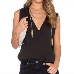 L’Acadamie Silky Black Top